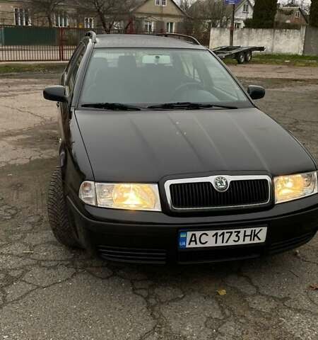 Черный Шкода Октавия, объемом двигателя 1.6 л и пробегом 206 тыс. км за 6300 $, фото 3 на Automoto.ua