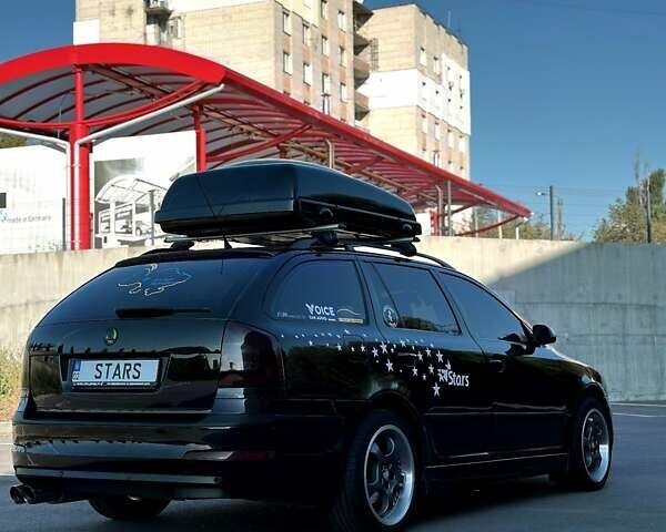 Чорний Шкода Октавія, об'ємом двигуна 2 л та пробігом 451 тис. км за 8200 $, фото 1 на Automoto.ua