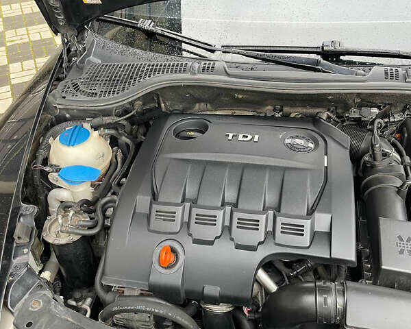 Черный Шкода Октавия, объемом двигателя 2 л и пробегом 289 тыс. км за 7950 $, фото 10 на Automoto.ua