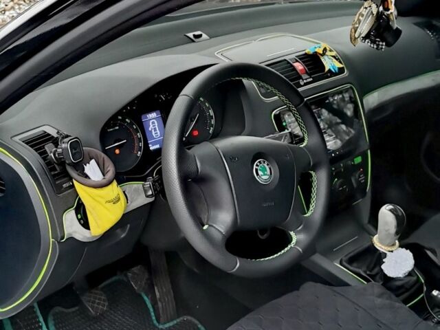 Черный Шкода Октавия, объемом двигателя 2 л и пробегом 456 тыс. км за 7000 $, фото 12 на Automoto.ua