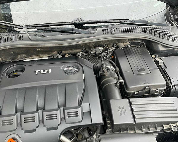Черный Шкода Октавия, объемом двигателя 2 л и пробегом 289 тыс. км за 7950 $, фото 11 на Automoto.ua