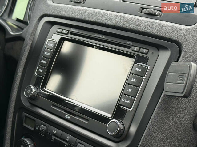 Черный Шкода Октавия, объемом двигателя 2 л и пробегом 196 тыс. км за 7850 $, фото 44 на Automoto.ua