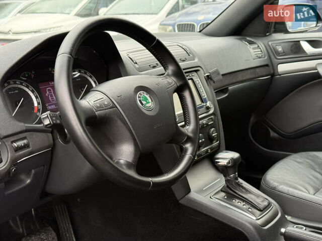 Черный Шкода Октавия, объемом двигателя 2 л и пробегом 196 тыс. км за 7850 $, фото 28 на Automoto.ua