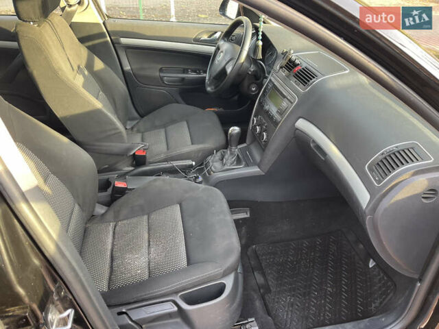 Чорний Шкода Октавія, об'ємом двигуна 1.6 л та пробігом 200 тис. км за 5300 $, фото 6 на Automoto.ua