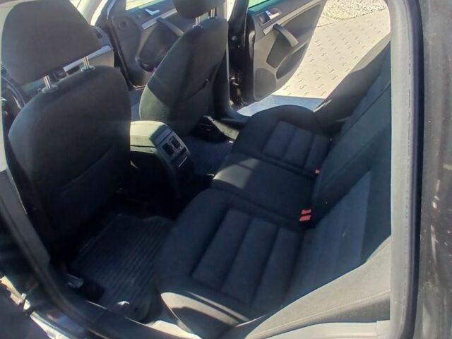 Черный Шкода Октавия, объемом двигателя 1.6 л и пробегом 210 тыс. км за 5500 $, фото 2 на Automoto.ua