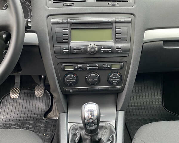 Чорний Шкода Октавія, об'ємом двигуна 1.8 л та пробігом 207 тис. км за 6600 $, фото 34 на Automoto.ua