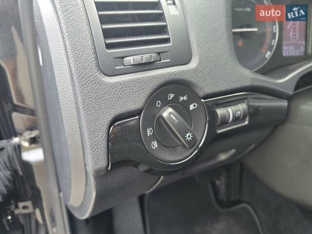 Черный Шкода Октавия, объемом двигателя 2 л и пробегом 245 тыс. км за 9199 $, фото 27 на Automoto.ua