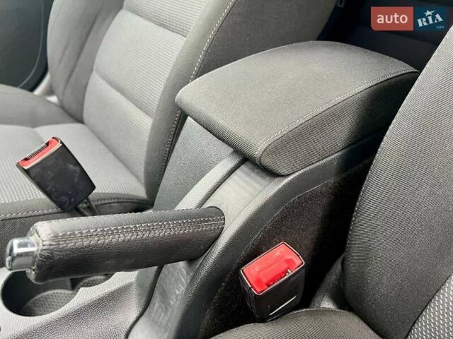 Черный Шкода Октавия, объемом двигателя 1.6 л и пробегом 198 тыс. км за 6700 $, фото 77 на Automoto.ua