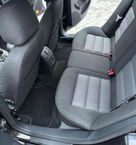 Черный Шкода Октавия, объемом двигателя 1.8 л и пробегом 234 тыс. км за 6750 $, фото 17 на Automoto.ua