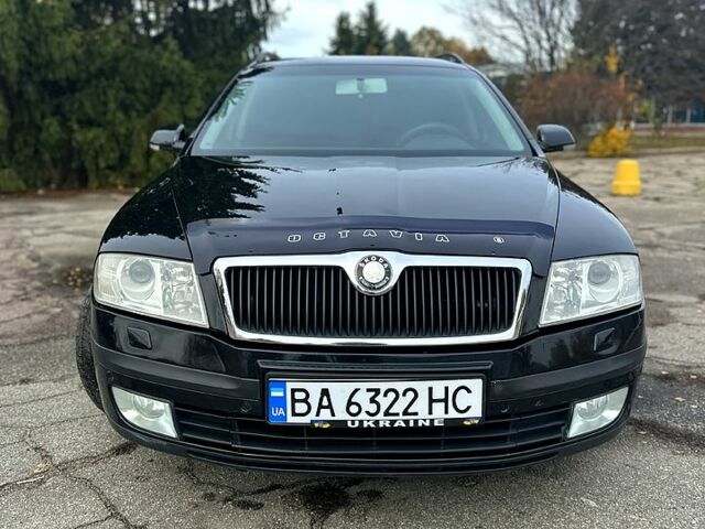 Черный Шкода Октавия, объемом двигателя 2 л и пробегом 270 тыс. км за 6200 $, фото 2 на Automoto.ua