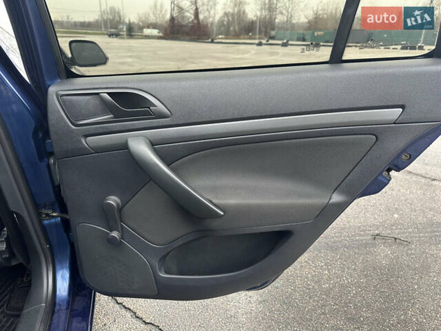 Черный Шкода Октавия, объемом двигателя 1.6 л и пробегом 246 тыс. км за 5500 $, фото 19 на Automoto.ua