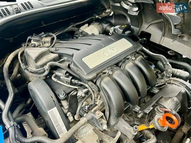 Черный Шкода Октавия, объемом двигателя 1.6 л и пробегом 198 тыс. км за 6700 $, фото 65 на Automoto.ua