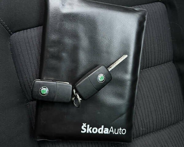 Черный Шкода Октавия, объемом двигателя 1.6 л и пробегом 187 тыс. км за 6450 $, фото 32 на Automoto.ua