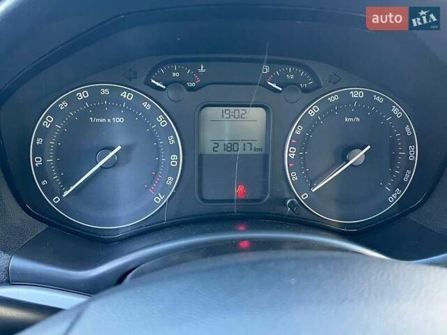 Черный Шкода Октавия, объемом двигателя 1.8 л и пробегом 218 тыс. км за 6200 $, фото 17 на Automoto.ua