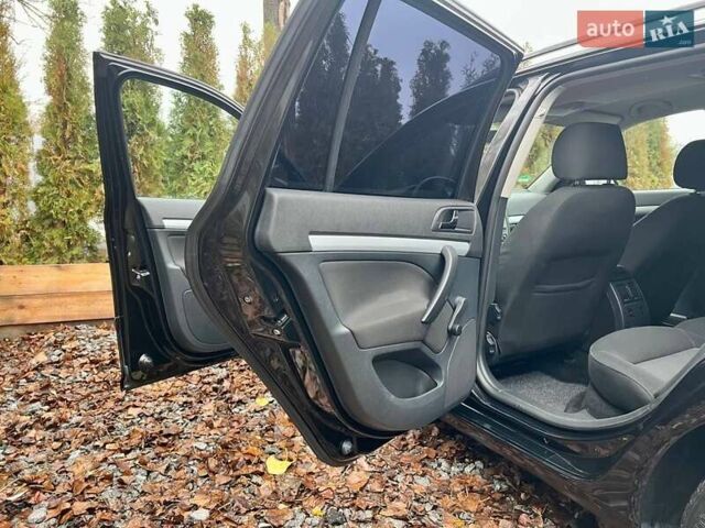 Черный Шкода Октавия, объемом двигателя 1.6 л и пробегом 198 тыс. км за 6700 $, фото 92 на Automoto.ua