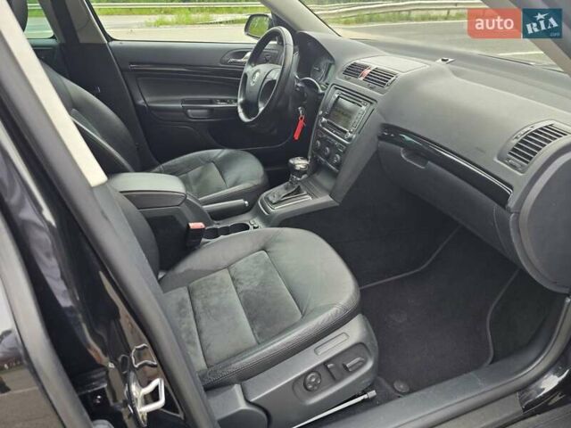 Черный Шкода Октавия, объемом двигателя 2 л и пробегом 245 тыс. км за 9199 $, фото 44 на Automoto.ua