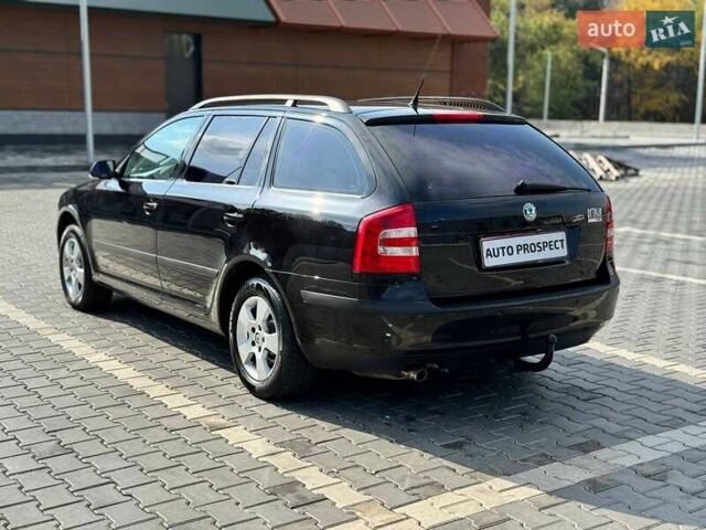 Черный Шкода Октавия, объемом двигателя 1.6 л и пробегом 212 тыс. км за 6999 $, фото 3 на Automoto.ua