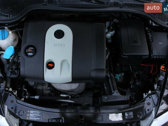 Черный Шкода Октавия, объемом двигателя 1.6 л и пробегом 215 тыс. км за 6390 $, фото 116 на Automoto.ua