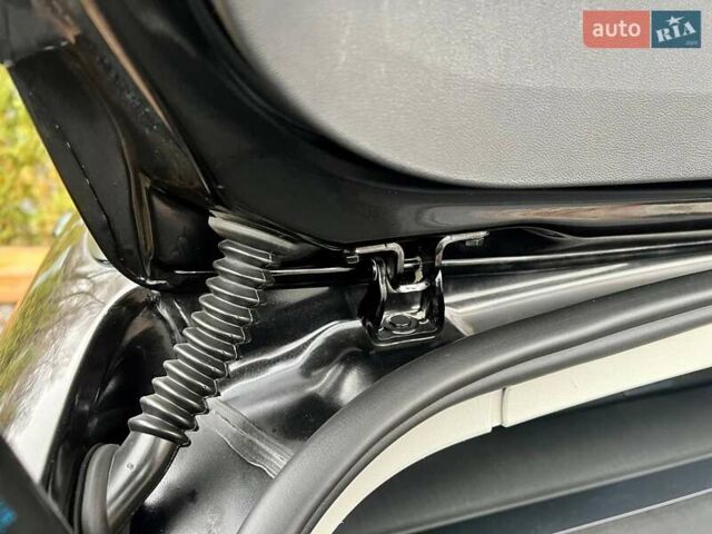 Черный Шкода Октавия, объемом двигателя 1.6 л и пробегом 198 тыс. км за 6700 $, фото 140 на Automoto.ua