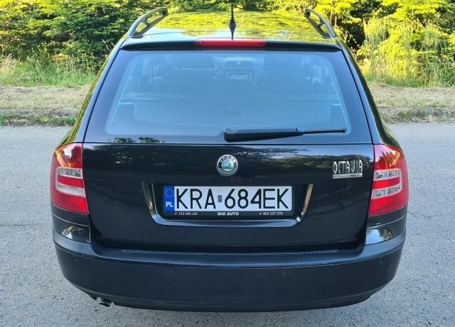 Черный Шкода Октавия, объемом двигателя 1.9 л и пробегом 239 тыс. км за 1800 $, фото 4 на Automoto.ua