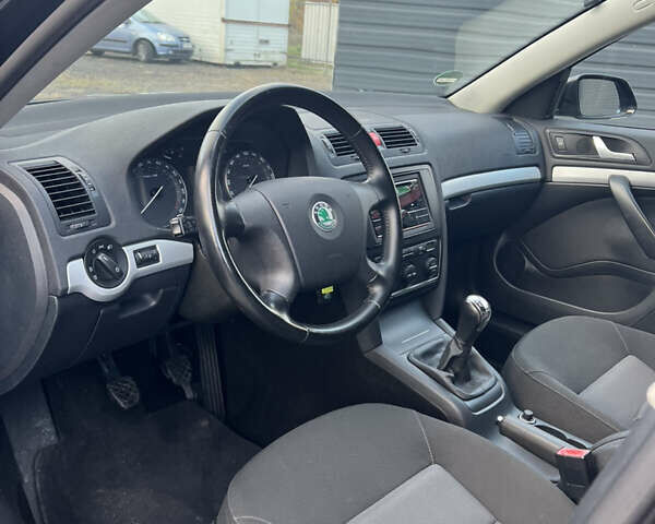 Чорний Шкода Октавія, об'ємом двигуна 1.6 л та пробігом 210 тис. км за 6900 $, фото 13 на Automoto.ua