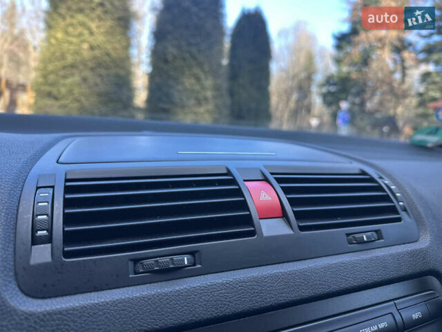 Чорний Шкода Октавія, об'ємом двигуна 1.8 л та пробігом 220 тис. км за 6590 $, фото 81 на Automoto.ua