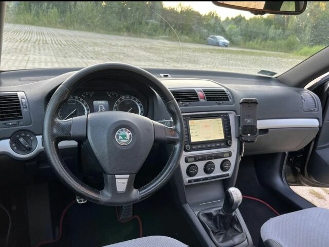 Черный Шкода Октавия, объемом двигателя 1.9 л и пробегом 225 тыс. км за 1900 $, фото 7 на Automoto.ua