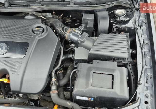 Чорний Шкода Октавія, об'ємом двигуна 1.6 л та пробігом 197 тис. км за 5900 $, фото 31 на Automoto.ua