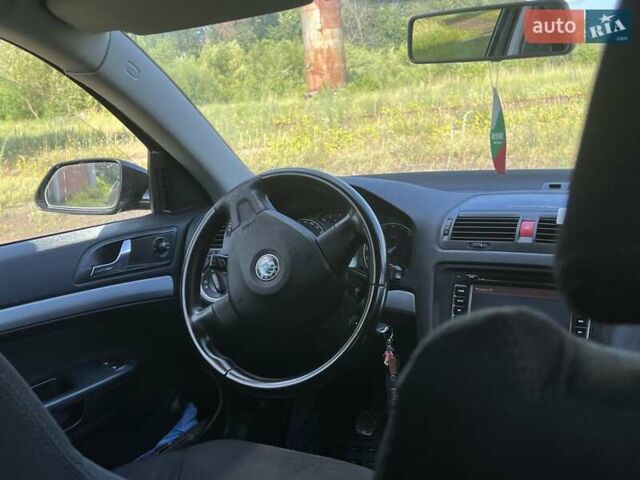 Черный Шкода Октавия, объемом двигателя 1.8 л и пробегом 202 тыс. км за 6550 $, фото 10 на Automoto.ua