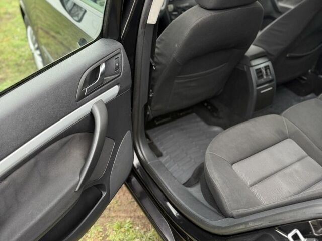 Черный Шкода Октавия, объемом двигателя 1.9 л и пробегом 300 тыс. км за 3300 $, фото 12 на Automoto.ua