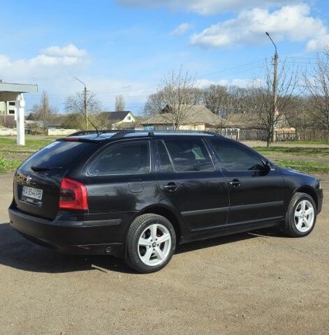 Черный Шкода Октавия, объемом двигателя 1.6 л и пробегом 252 тыс. км за 6200 $, фото 4 на Automoto.ua