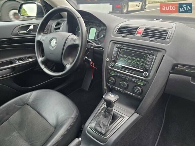 Черный Шкода Октавия, объемом двигателя 2 л и пробегом 245 тыс. км за 9199 $, фото 51 на Automoto.ua