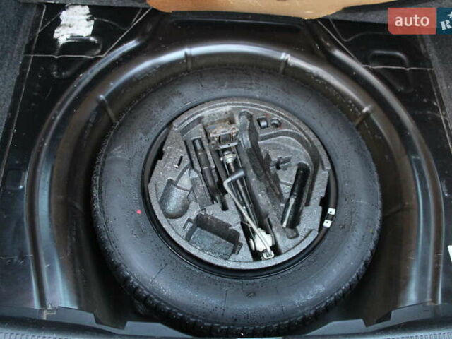 Черный Шкода Октавия, объемом двигателя 1.6 л и пробегом 215 тыс. км за 6390 $, фото 112 на Automoto.ua