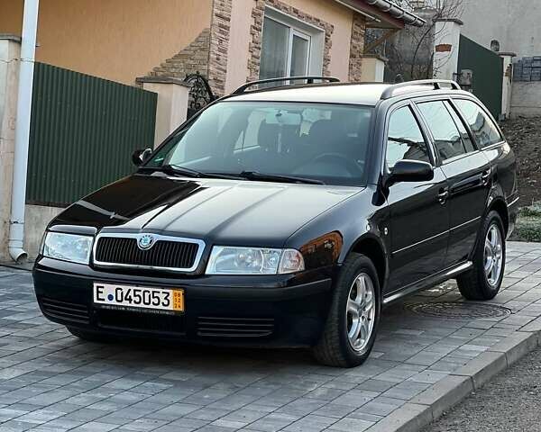 Черный Шкода Октавия, объемом двигателя 1.6 л и пробегом 189 тыс. км за 6399 $, фото 1 на Automoto.ua