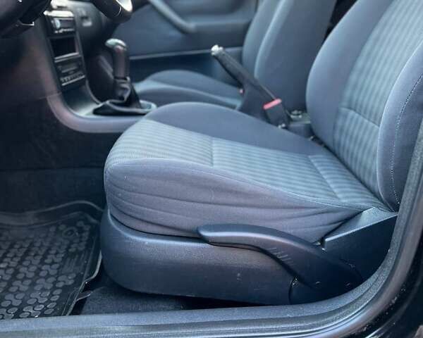 Черный Шкода Октавия, объемом двигателя 1.6 л и пробегом 189 тыс. км за 6200 $, фото 95 на Automoto.ua