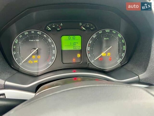 Черный Шкода Октавия, объемом двигателя 1.6 л и пробегом 198 тыс. км за 6700 $, фото 89 на Automoto.ua