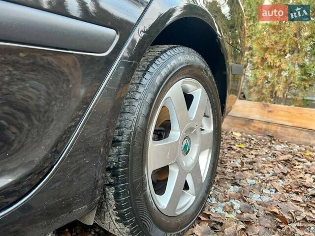 Чорний Шкода Октавія, об'ємом двигуна 1.8 л та пробігом 182 тис. км за 5999 $, фото 34 на Automoto.ua