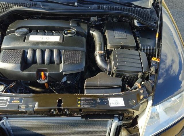 Черный Шкода Октавия, объемом двигателя 1.6 л и пробегом 252 тыс. км за 6200 $, фото 12 на Automoto.ua