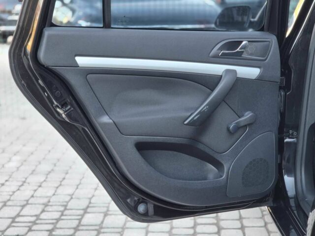 Черный Шкода Октавия, объемом двигателя 1.6 л и пробегом 239 тыс. км за 6955 $, фото 10 на Automoto.ua