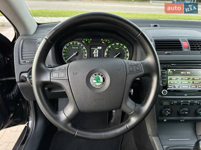 Чорний Шкода Октавія, об'ємом двигуна 1.8 л та пробігом 212 тис. км за 7750 $, фото 34 на Automoto.ua