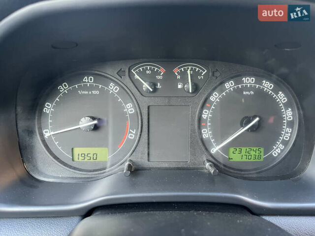 Черный Шкода Октавия, объемом двигателя 1.6 л и пробегом 231 тыс. км за 4999 $, фото 37 на Automoto.ua
