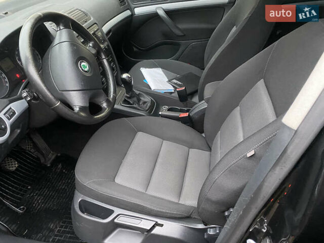 Черный Шкода Октавия, объемом двигателя 1.6 л и пробегом 230 тыс. км за 6800 $, фото 12 на Automoto.ua