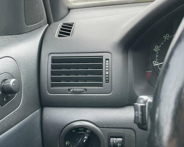 Чорний Шкода Октавія, об'ємом двигуна 1.6 л та пробігом 223 тис. км за 6300 $, фото 14 на Automoto.ua