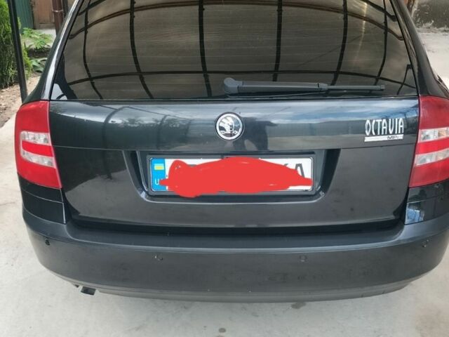 Черный Шкода Октавия, объемом двигателя 1.6 л и пробегом 235 тыс. км за 4800 $, фото 7 на Automoto.ua