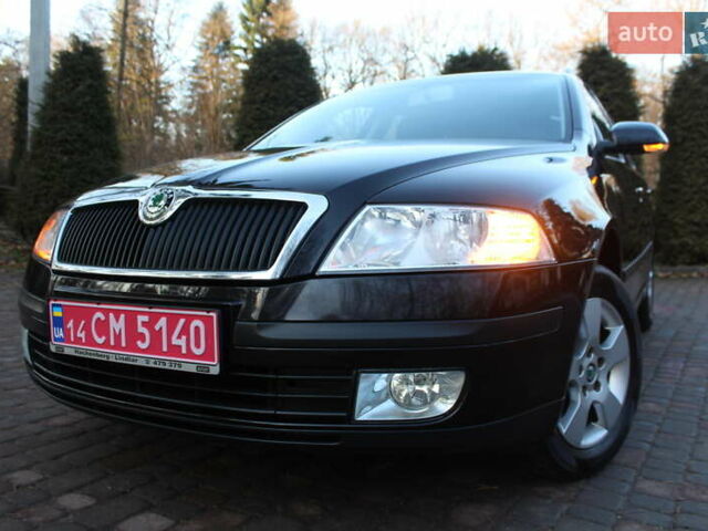 Черный Шкода Октавия, объемом двигателя 1.6 л и пробегом 215 тыс. км за 6390 $, фото 7 на Automoto.ua
