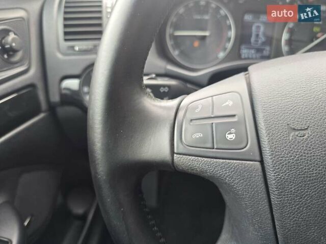 Черный Шкода Октавия, объемом двигателя 2 л и пробегом 245 тыс. км за 9199 $, фото 55 на Automoto.ua