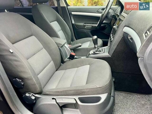 Черный Шкода Октавия, объемом двигателя 1.6 л и пробегом 198 тыс. км за 6700 $, фото 110 на Automoto.ua