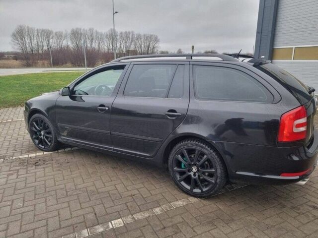 Черный Шкода Октавия, объемом двигателя 2 л и пробегом 254 тыс. км за 2200 $, фото 1 на Automoto.ua