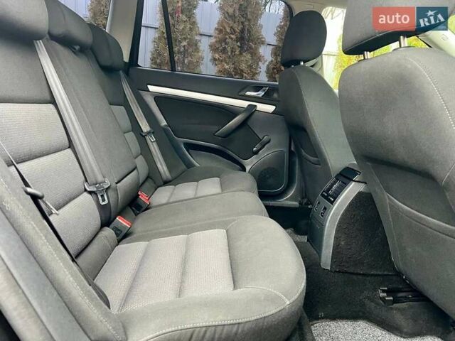 Черный Шкода Октавия, объемом двигателя 1.6 л и пробегом 198 тыс. км за 6700 $, фото 94 на Automoto.ua