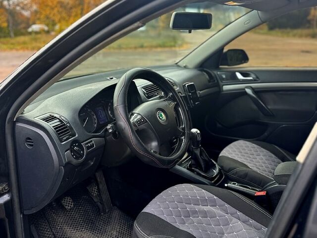 Черный Шкода Октавия, объемом двигателя 2 л и пробегом 270 тыс. км за 6200 $, фото 10 на Automoto.ua